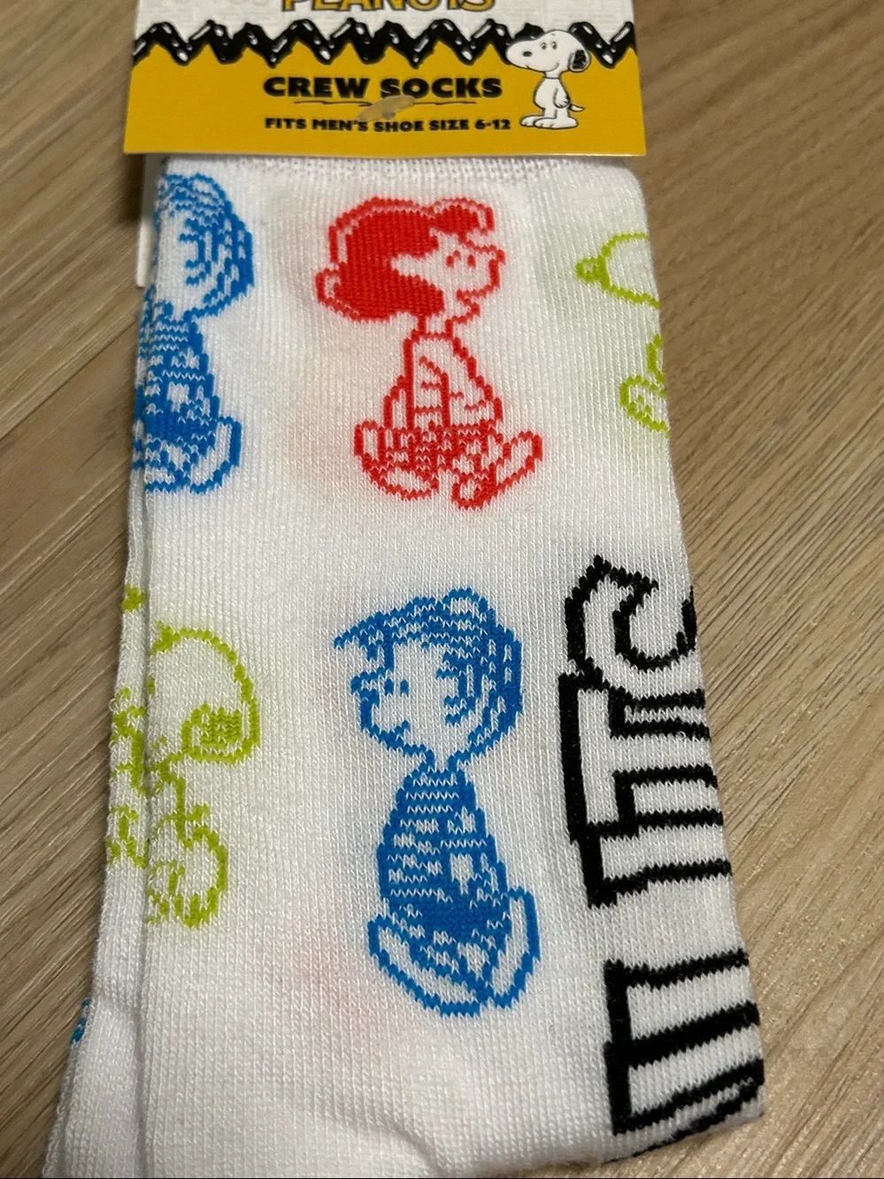 Peanuts Unisex Crew Socks-White with Snoopy and friends Fits Shoe Size 6-12 NEW